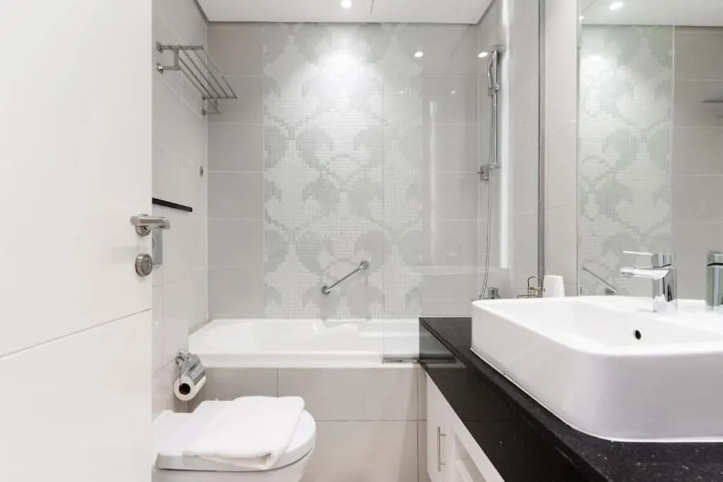 דובאי Stylish Studio With Storage Room In Hotel L Fits 2