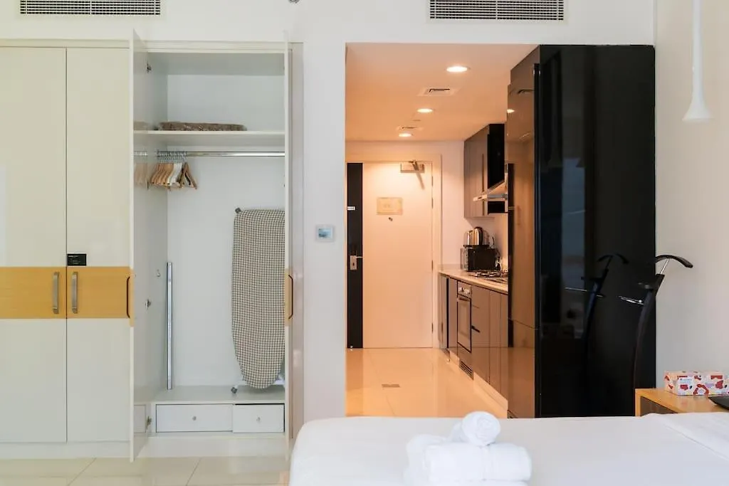 Apartment Stylish Studio With Storage Room In Hotel L Fits 2 Dubai United Arab Emirates